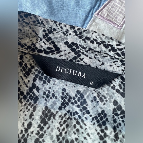DECJUBA Womens Monochrome Grey Snakeskin Animal Print Button Up Sheer Top small - Picture 3 of 7